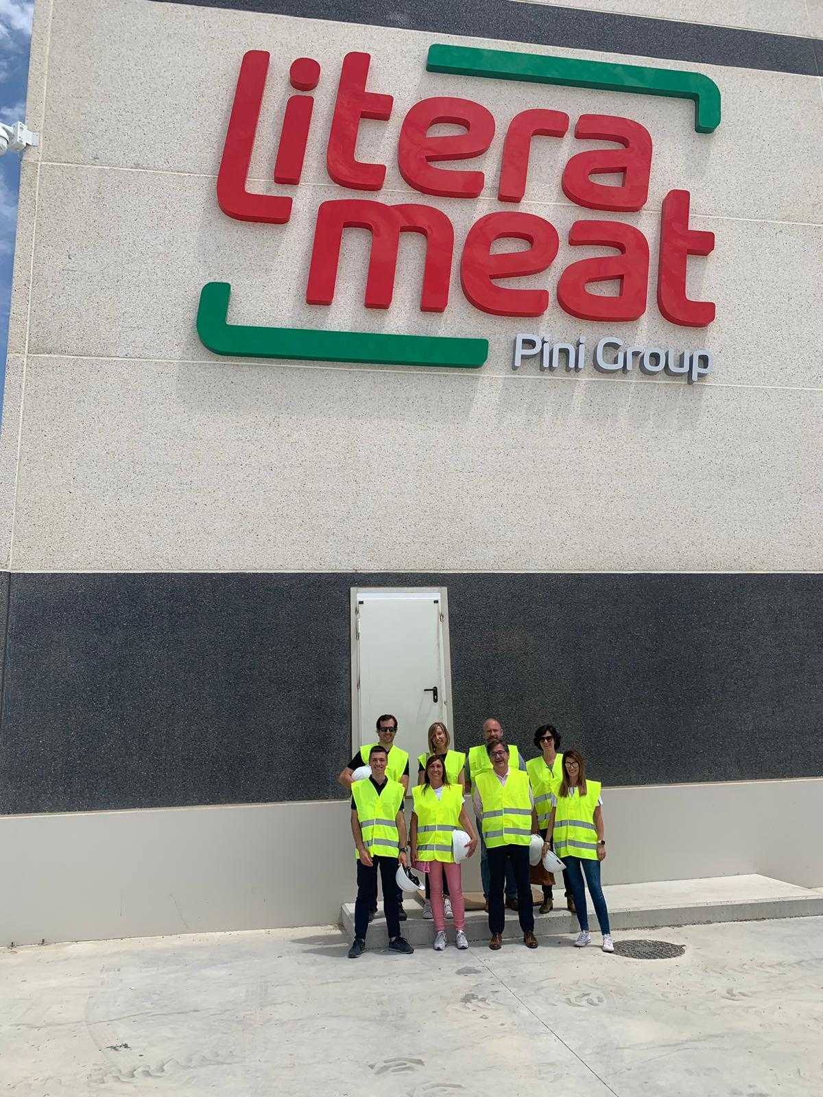 En este momento estás viendo El equipo de Administración visita las obras de Litera Meat para conocer el proyecto